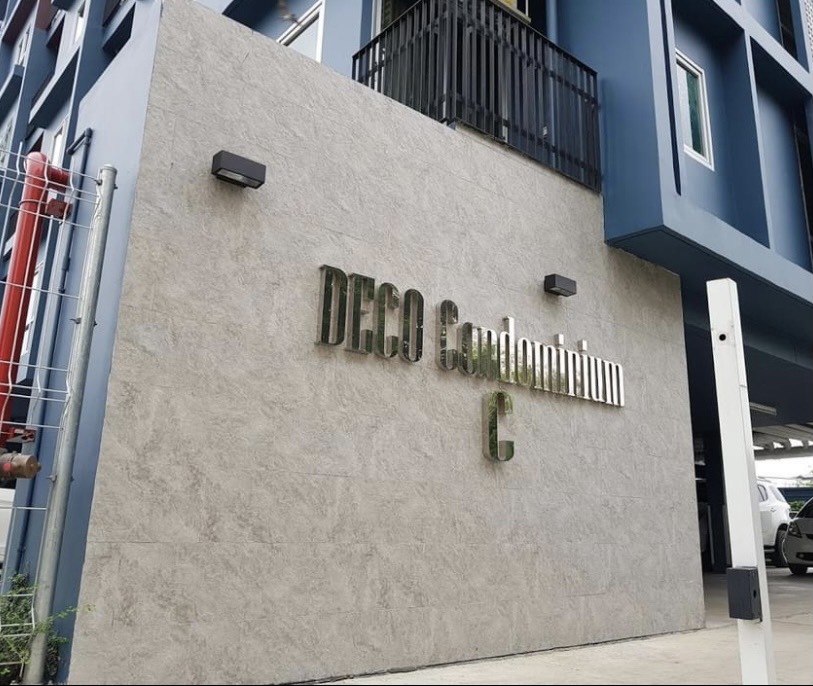 Deco-Condominium